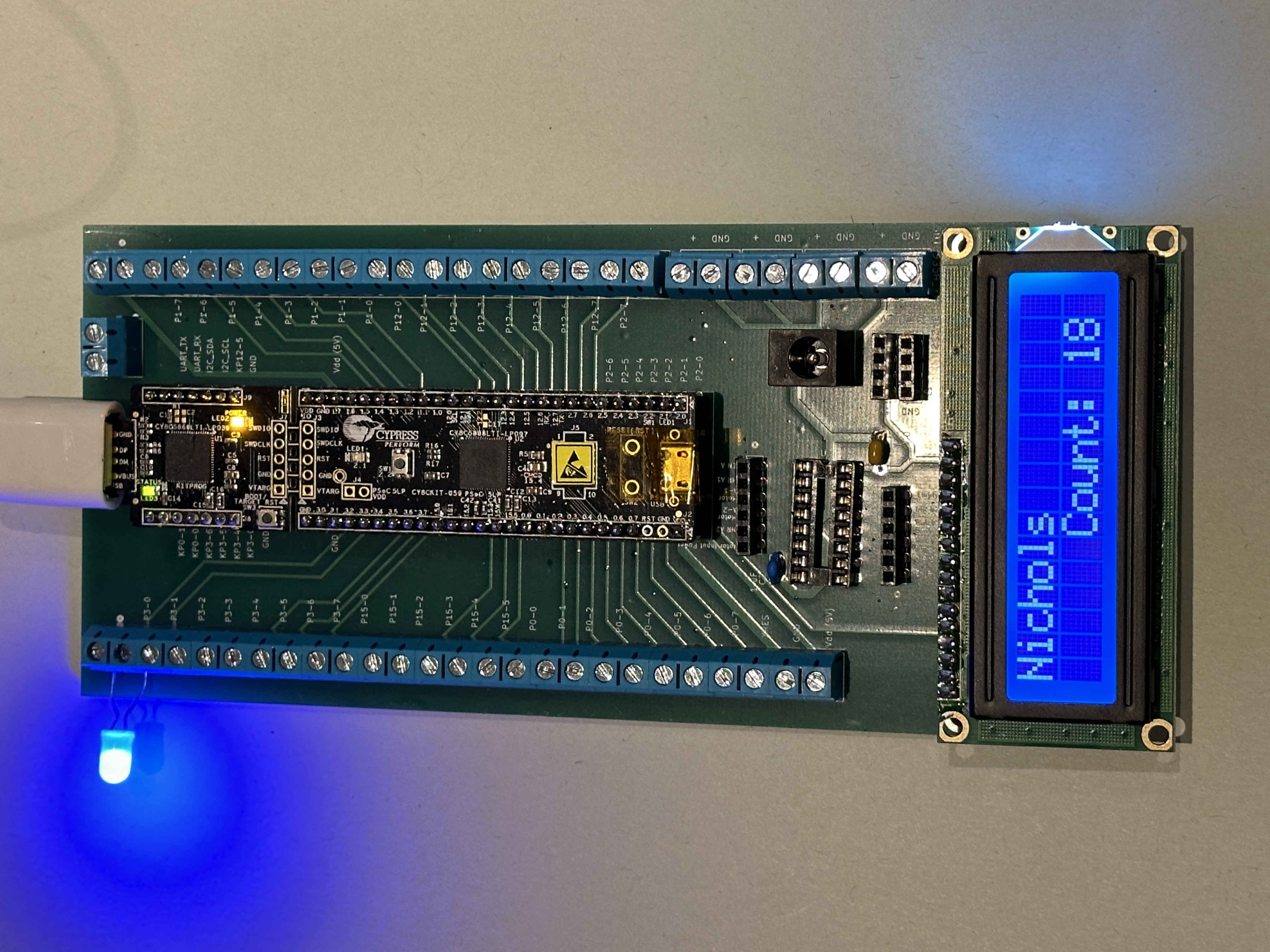 Showing an example of the expected demonstration for the LCD demonstration credit but with the addition of an external blinking LED.