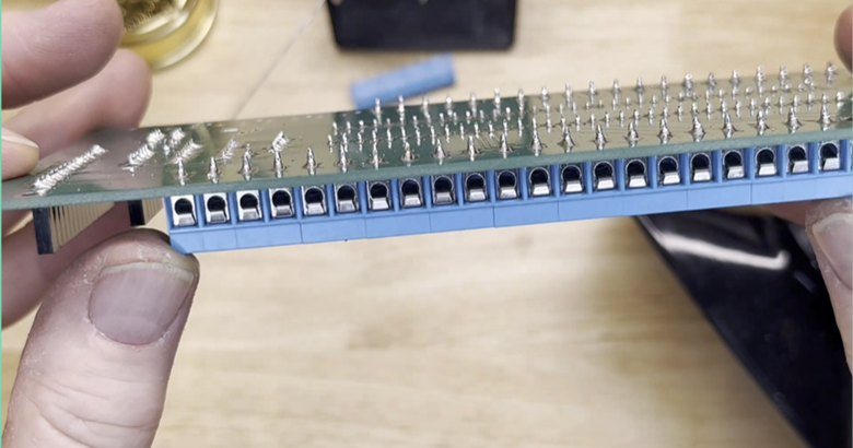Attempting to Show how the wire openings on the screw termials are facing out.